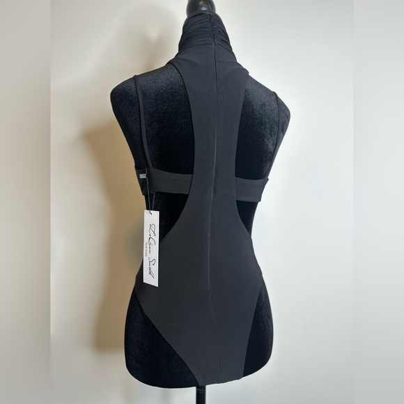 LaQuan Smith Cut Out Mock Neck Bodysuit - Picture 5 of 5